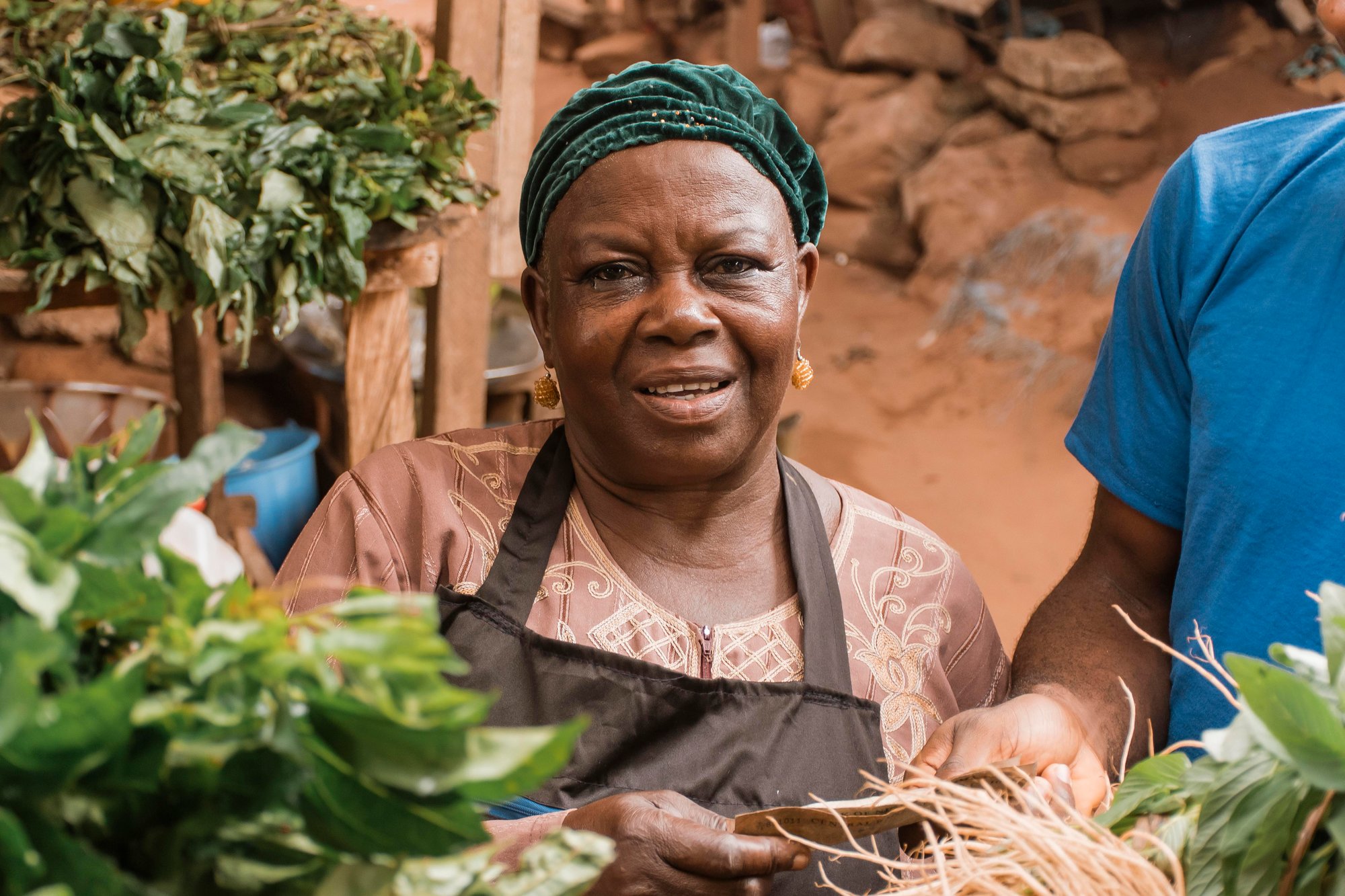 close-up-woman-market
